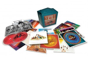 Le coffret 16 CDs Earth Wind & Fire enfin disponible ! Le coffret 16 CDs Earth Wind & Fire enfin disponible !