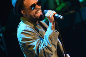 Vidéo : Here But I’m Gone, a Tribute To Curtis Mayfield, feat. Bilal, Mavis Staples, Meshell,The Impressions. Vidéo : Here But I’m Gone, a Tribute To Curtis Mayfield, feat. Bilal, Mavis Staples, Meshell,The Impressions.