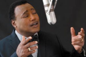 Audio: George Benson rend hommage à Nat King Cole Audio: George Benson rend hommage à Nat King Cole