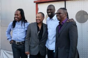 Omar Sy invité du nouvel album d'Earth Wind & Fire Omar Sy invité du nouvel album d'Earth Wind & Fire