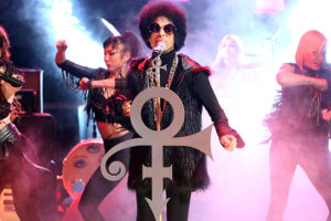 Vidéo : Prince "Arsenio Hall Show" 05/03/2014 Vidéo : Prince "Arsenio Hall Show" 05/03/2014